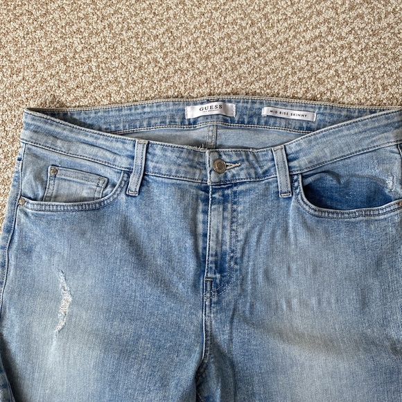 Guess Jeans - Picture 2 of 3